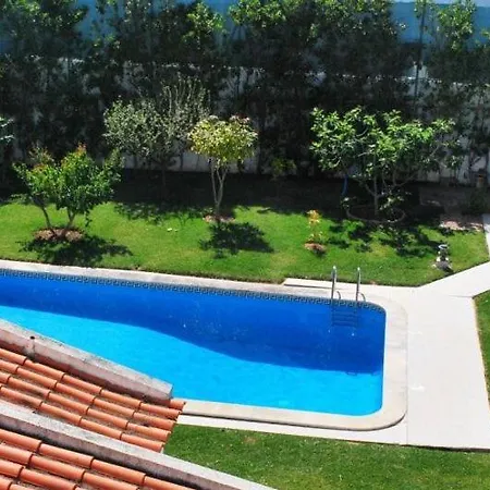 Moradia Com Piscina Em